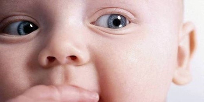 Bebeklerde Göz Torbası Neden Olur? 